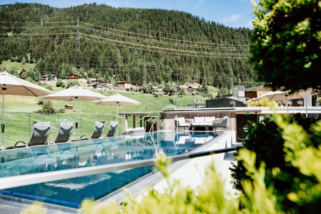 Hotel Arlmont 4 Stern Superior 장크트안톤암아를베르크 외부 사진