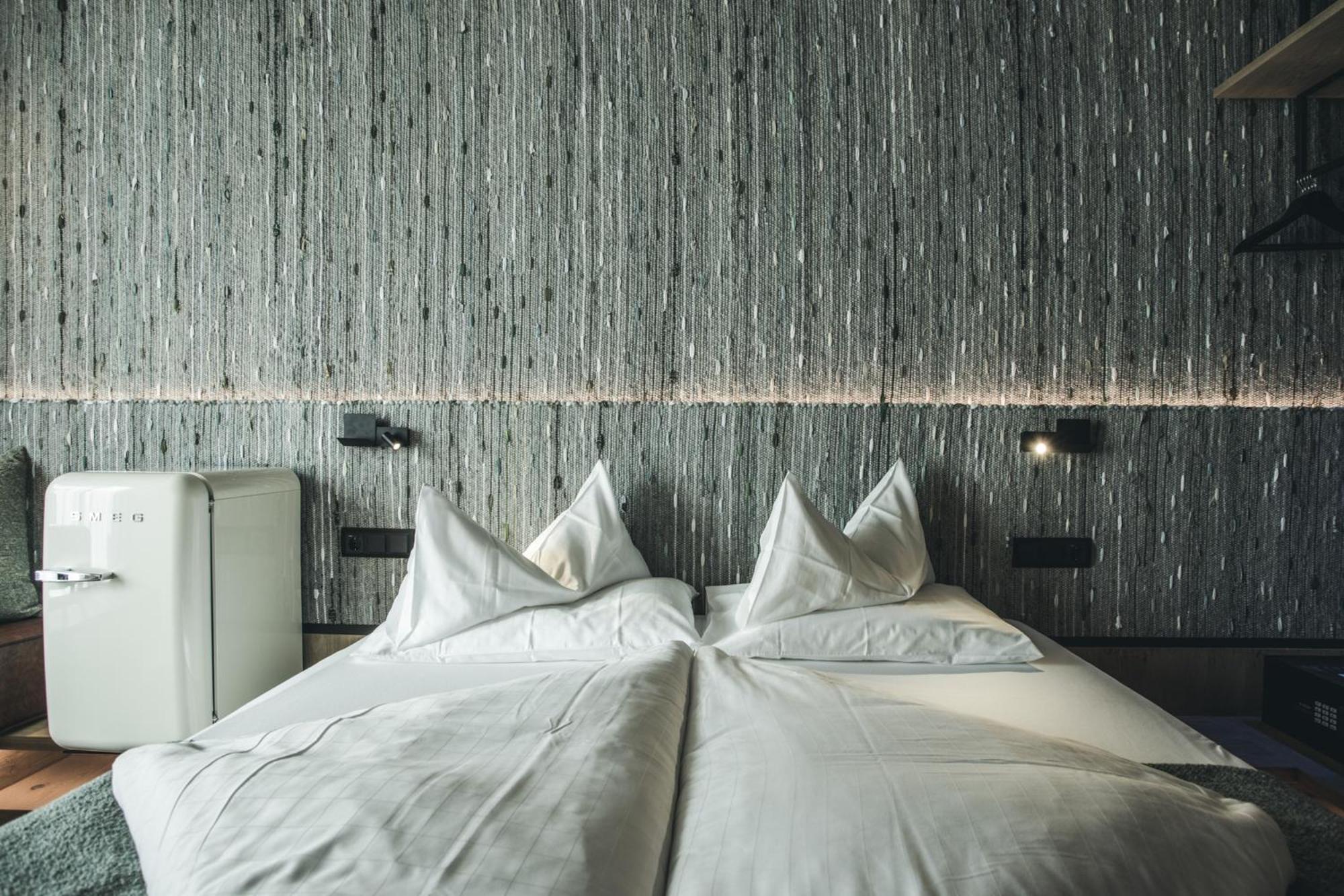 Hotel Arlmont 4 Stern Superior 장크트안톤암아를베르크 객실 사진